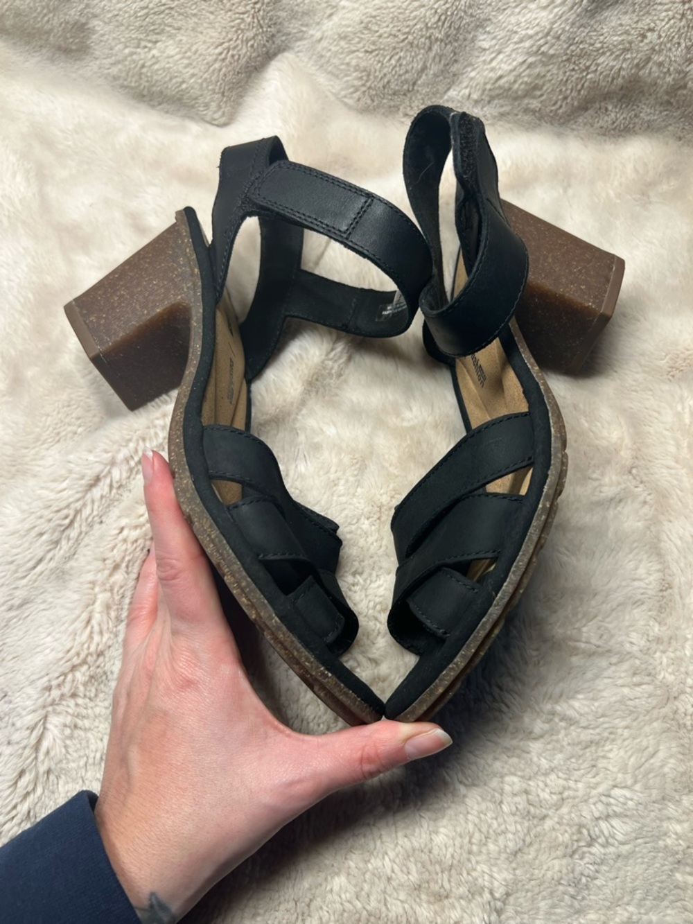 Clarks Heels women’s Size 8 - Picture 4 of 6